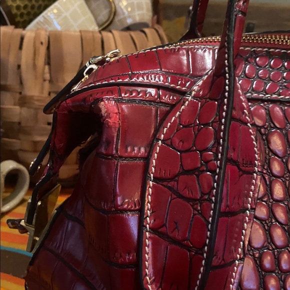 Tod's Di Bag in a red, crocodile-embossed leather finish. - Picture 11 of 15